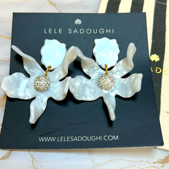 Lele Sadoughi dangle earrings - Picture 2 of 3